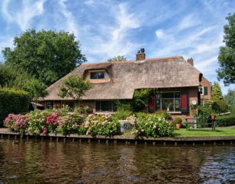 Schaars aanbod leidt tot prijsstijgingen op Nederlandse woningmarkt - Vreemd gaan - 2HB