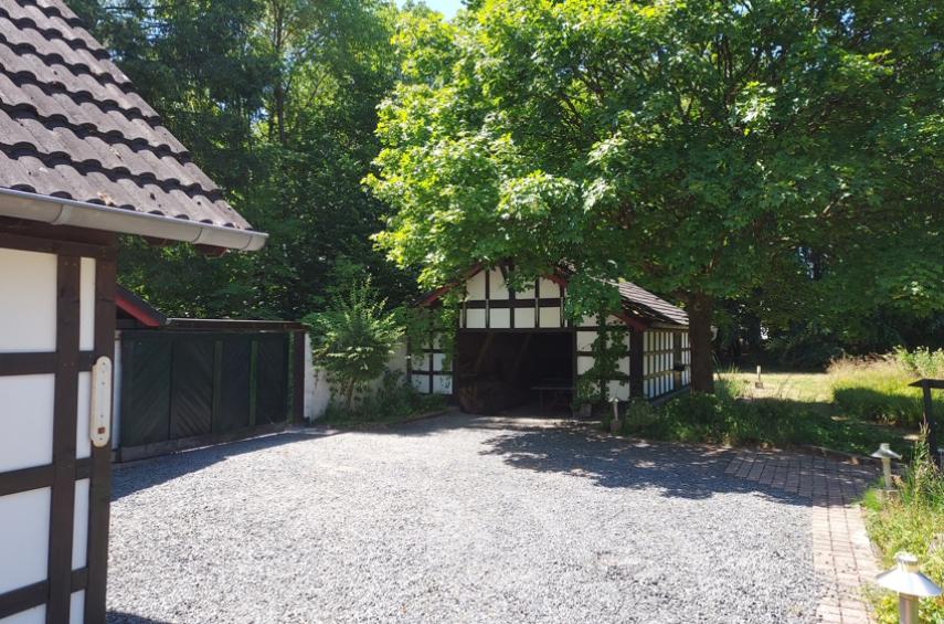 Uniek woon- en vakantiedomein met drie woningen in de Oostkantons - Ardennen - 2HB