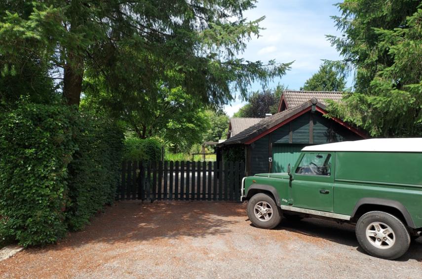 Uniek woon- en vakantiedomein met drie woningen in de Oostkantons - Ardennen - 2HB